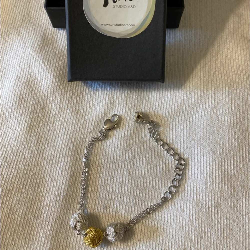 bracelet *Never Worn*